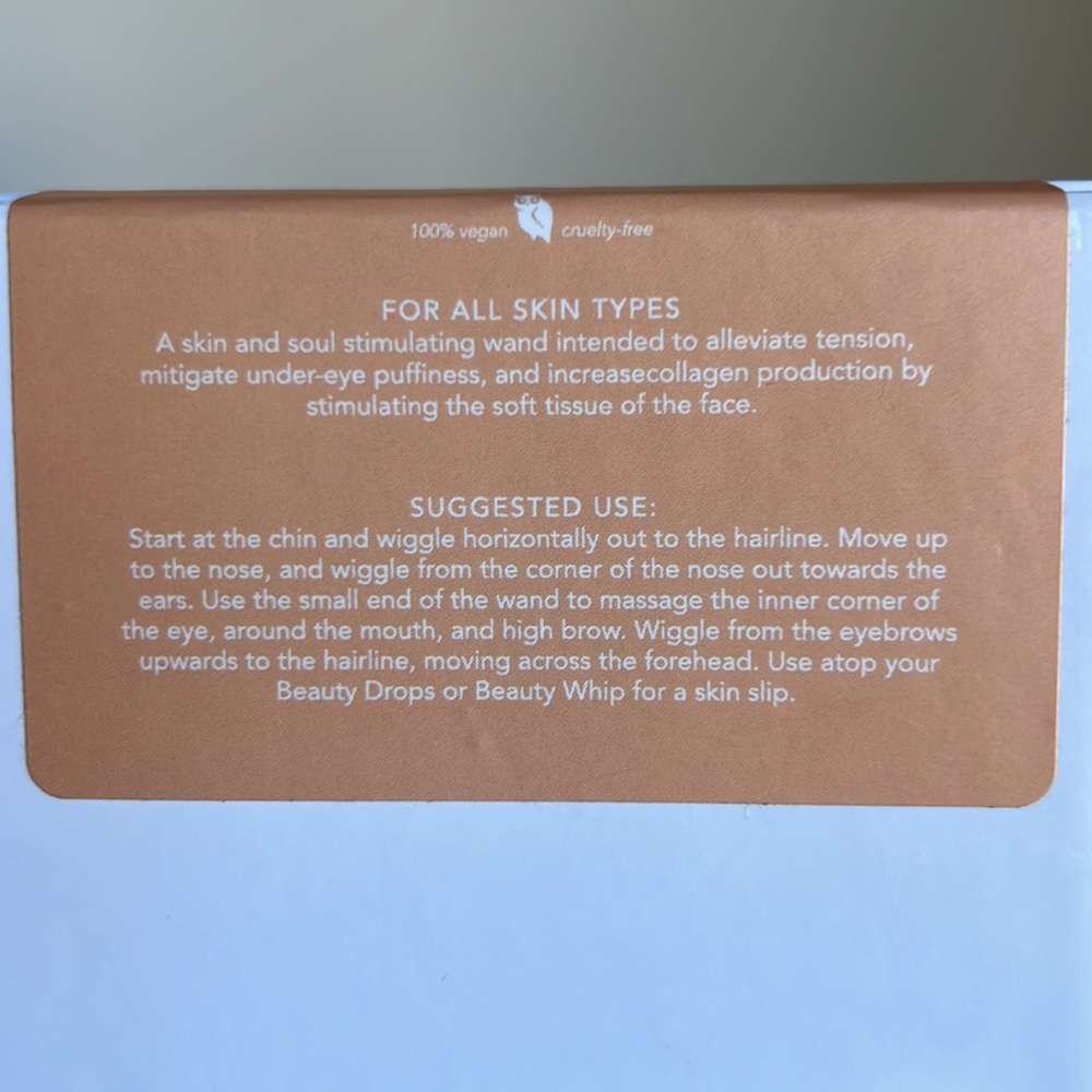 Skin Owl (clean beauty brand) Contouring and depuffing face wand tool - Picture 2 of 2